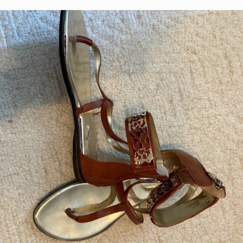VINCE CAMARO THONG FLAT SANDLES
